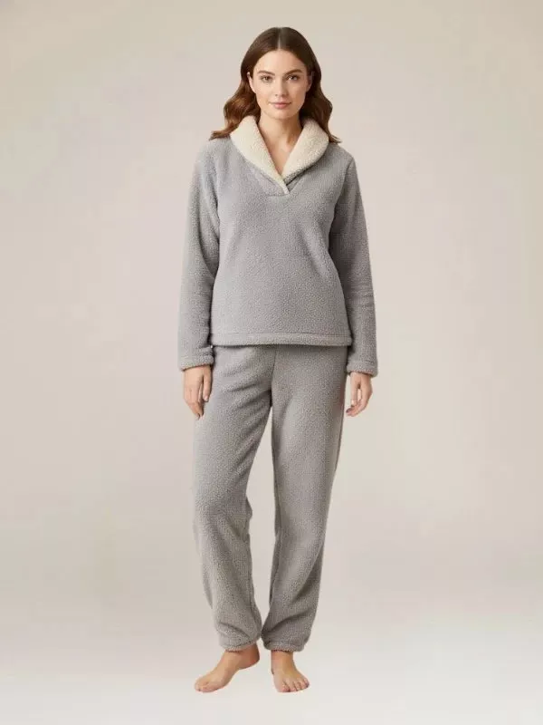 Pyjama Pour Femme en Polaire Grise "Flocon de Douceur"